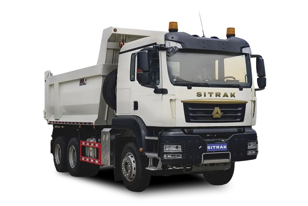 Camión volquete Sitrak blanco robusto para transporte de materiales de construcción.
